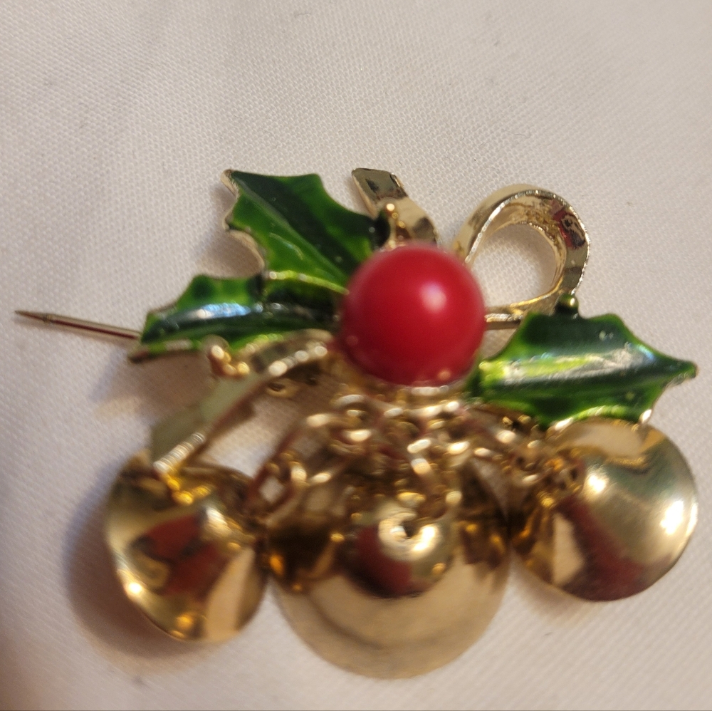 Vintage Christmas Brooch - Picture 5 of 5